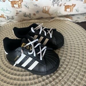 Adidas Kids Superstar Black and White Shoes 4c
